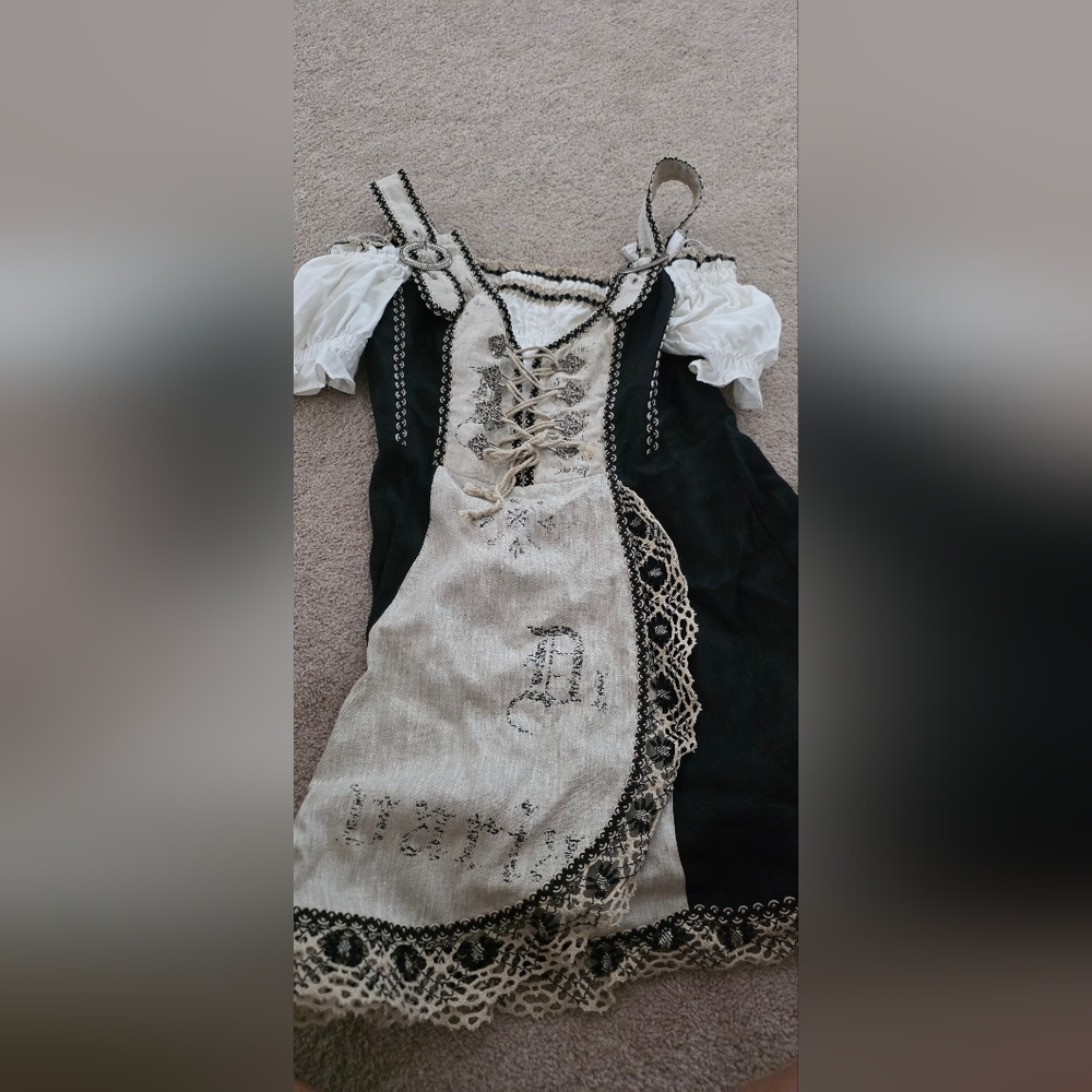 Dirndl - READ Description
